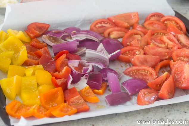 Receta de Ensalada de Vegetales, tomates y pan llamada Panzanella