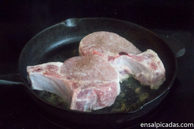 Cómo hacer chuletas gruesas o chuletón de cerdo como en restaurante